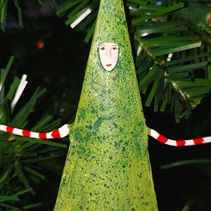 Vintage Krinkles Patiencd Brewster Tin Ornament